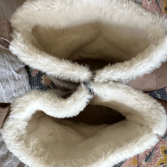 Toms Taupe Faux Fur Winter Boots - Picture 8 of 12